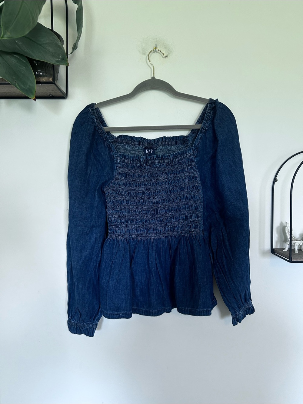 NWT Gap Denim Blue Cotton Blend Long Sleeve Smocked Top Blouse Size XS
